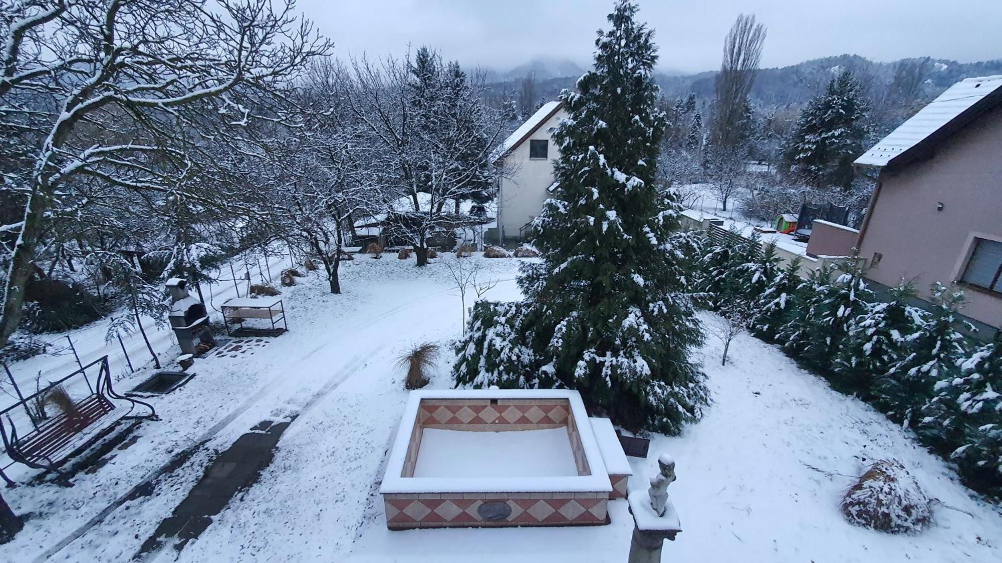 Pilis Hills View Deluxe House With Pool & Ac Near Bp Villa Pilisszentivan Eksteriør billede